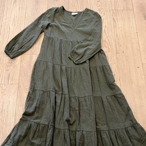 UNIVERSAL THREAD ARMY GREEN DRESS